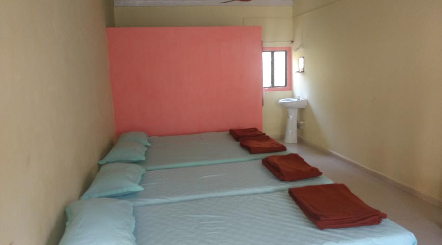 Four Bed Non ac room in guhagar