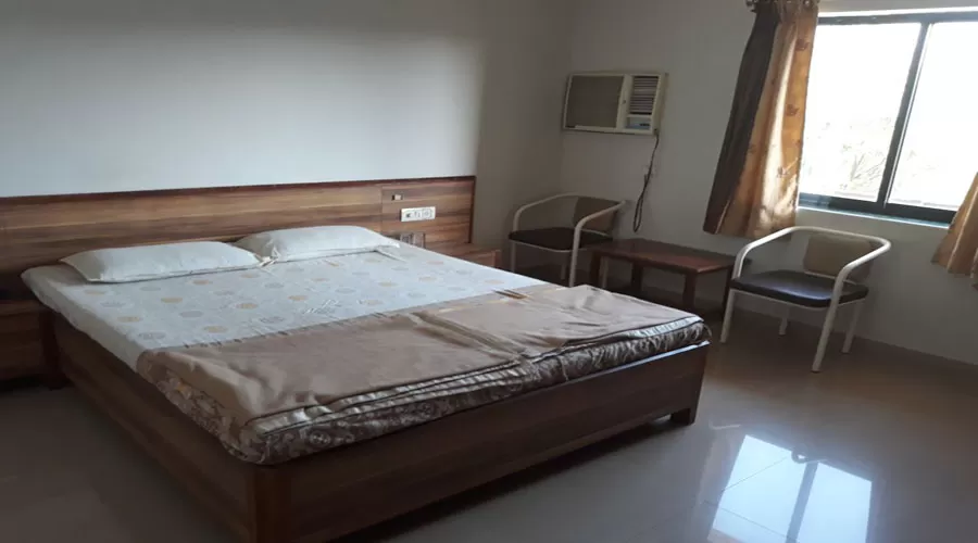 Hotel New Pathik harnai at hotelinkonkan.com