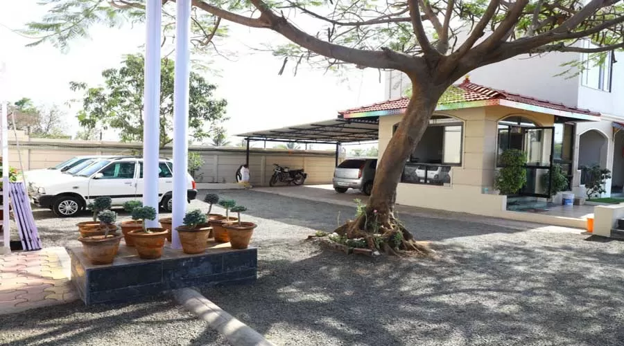 Hotel Sourabh Garden narsobachiwadi
