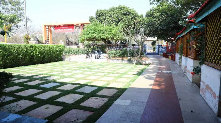 Hotel Sourabh Garden narsobachiwadi