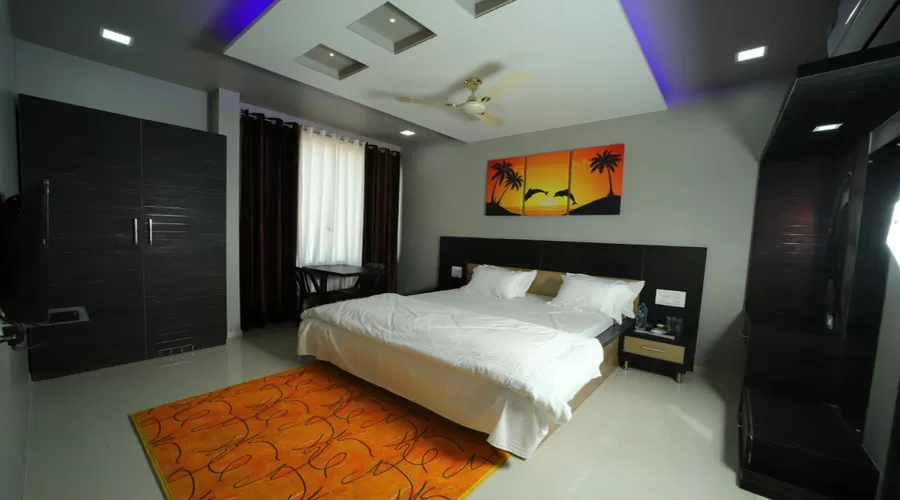 Hotel Sourabh Garden in narsobachiwadi at hotelinkonkan.com