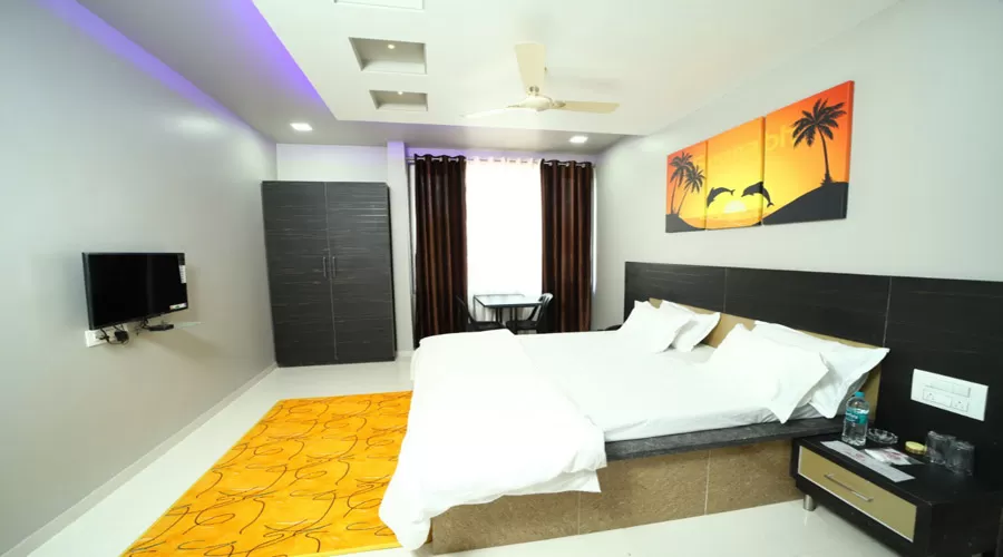 Hotel Sourabh Garden narsobachiwadi