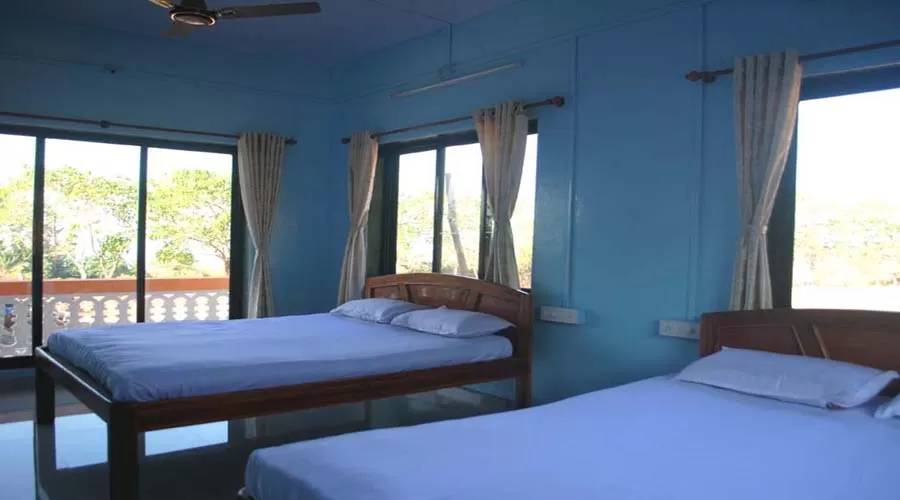 Sea Point in ladghar at hotelinkonkan.com