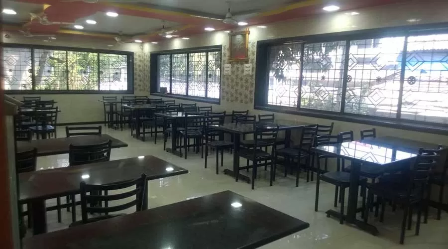 Mhatre Holiday Home in nagaon at hotelinkonkan.com