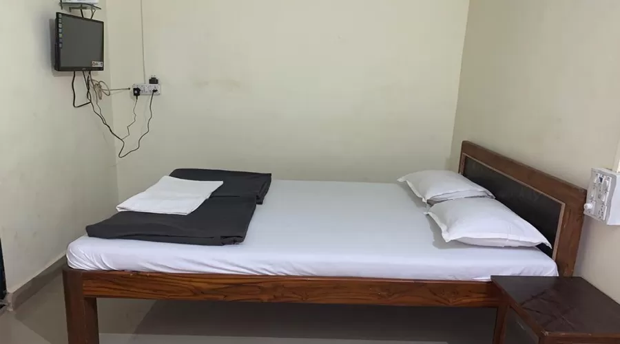 Anandi Niwas ladghar