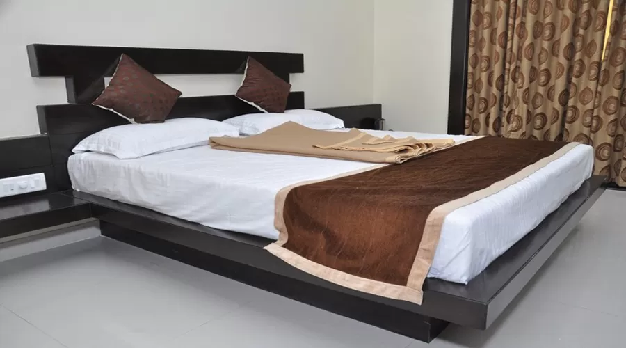 non ac room in wai