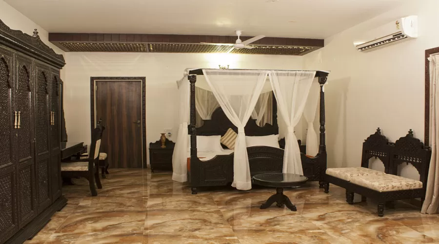 Suite room in revdanda