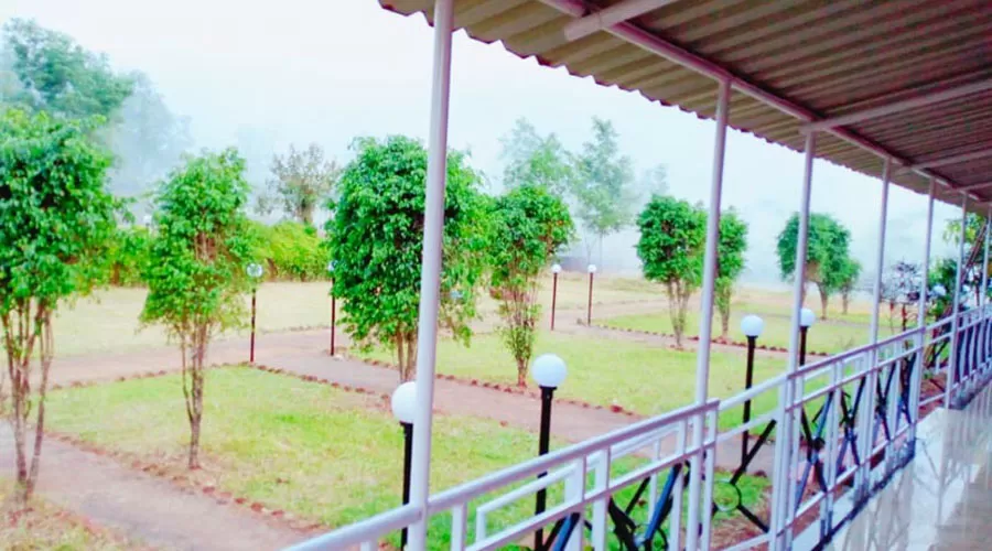 Shradha Saburi Resort amba
