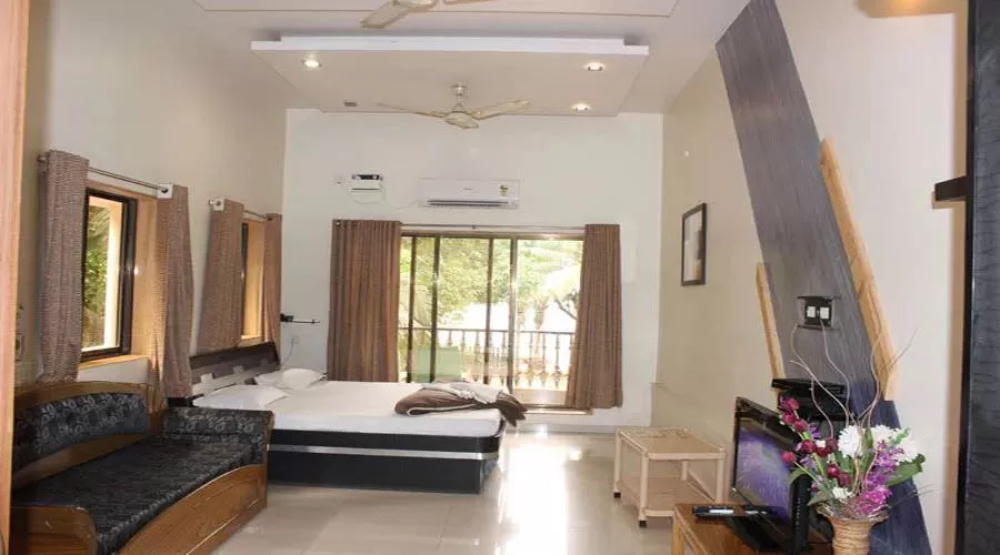 Sea Pearl Resort in mavlan at hotelinkonkan.com