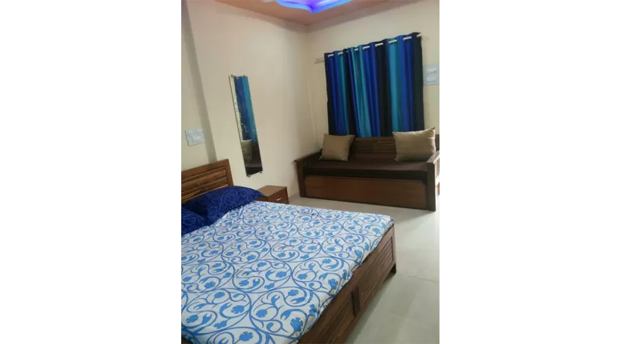 Harsh Holiday Home kihim