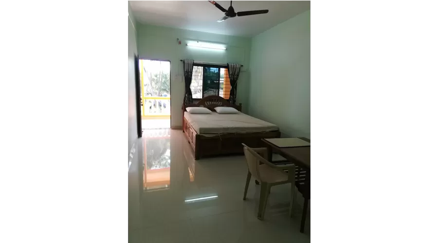 Shalom Holiday Inn devbaug