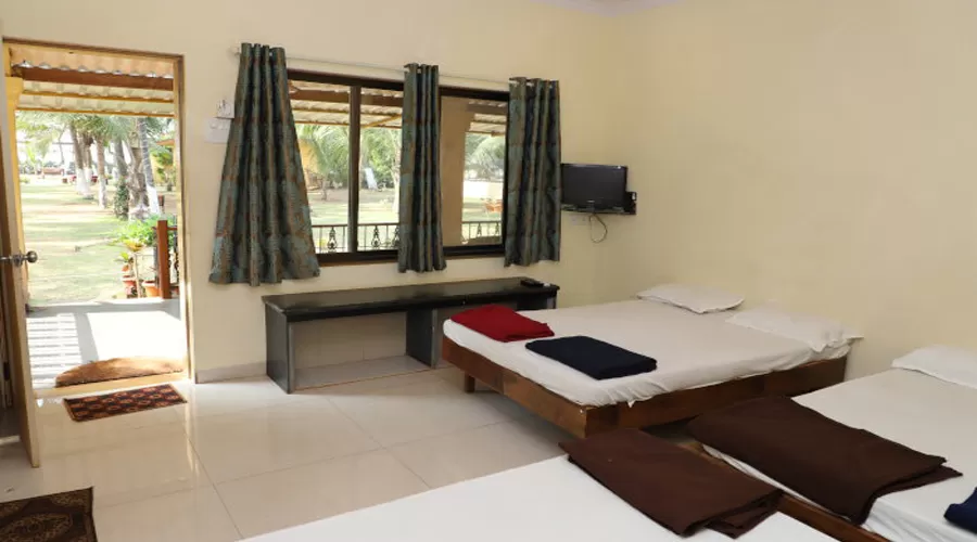 Shaant beach resort sasawane